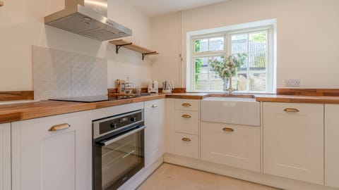 Kitchen, Poppy Cottage, Bolthole Retreats