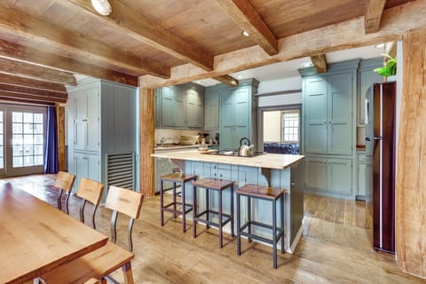 Fully Equipped Kitchen | Drip Coffee Maker | Microwave