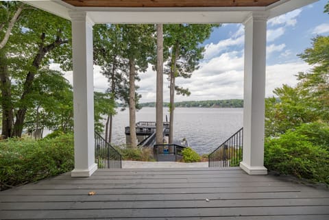 Enjoy spectacular main lake views with easy access to the lake.