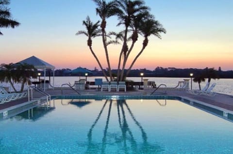 Heated Salt Water Pool with Hot Tub