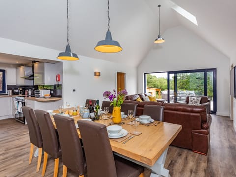 Open plan living space | Stepps Cottage, Banavie