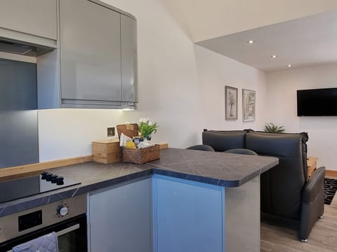 Kitchen | Dronefield Lodge, Somerton