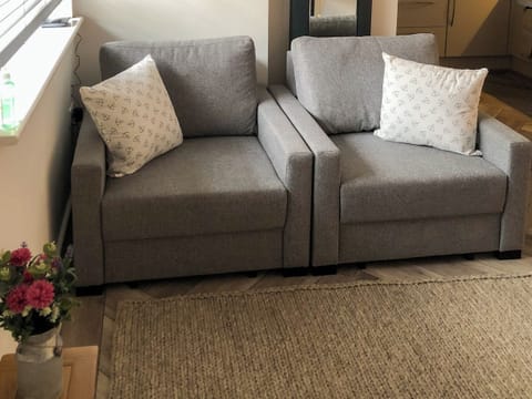 Studio | Whinacres Cottage @1894, Conwy Morfa