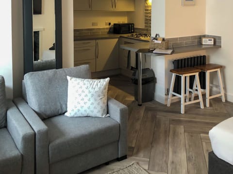 Studio | Whinacres Cottage @1894, Conwy Morfa