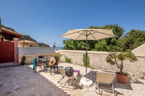 Garden & view
