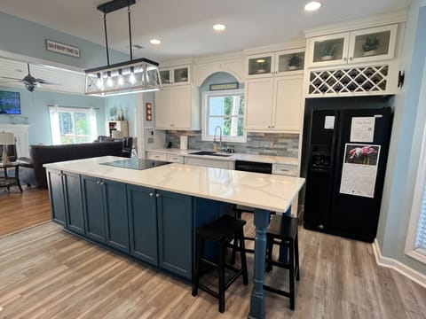 Large kitchen island with seating.