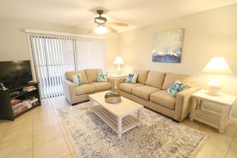 St. Augustine Beach Vacation Rentals Living Room