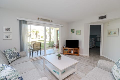 St. Augustine Beach Rentals Living Room