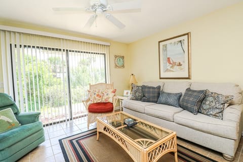 St. Augustine Beach Rentals Living Room