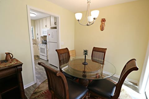 St. Augustine Beach Rentals Dining Room