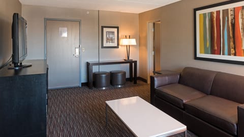 Suite, 1 Bedroom | Room amenity