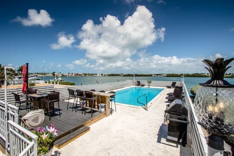 Cool Off In The Pool Overlooking The Bay!