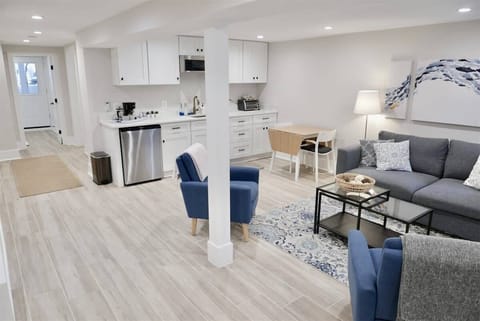 Open floor plan living room and kitchen 