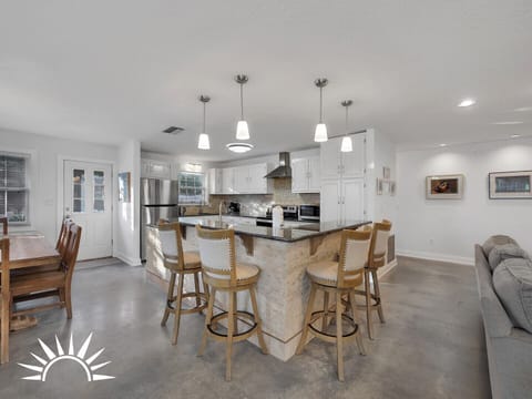 Updated full kitchen