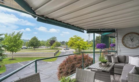 second level deck overlooking the channel