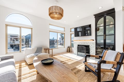 Bright living room with ocean views!