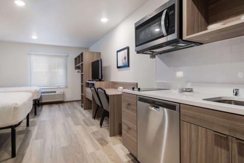 Individually decorated, individually furnished, desk, laptop workspace