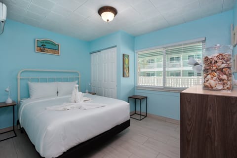Bedroom 1 with Queen sized bed
