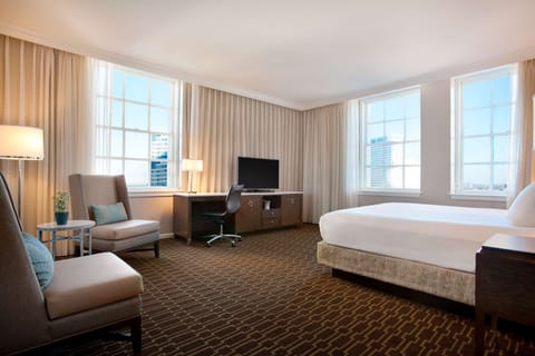 Premium bedding, in-room safe, desk, laptop workspace
