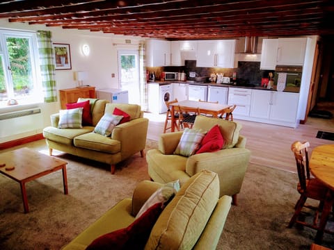 Main Lounge/Kitchen/Diner