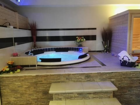 Sauna, hot tub, body treatments, deep-tissue massages, sports massages