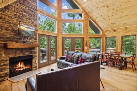 Cabin, 3 Bedrooms | Living area | Smart TV