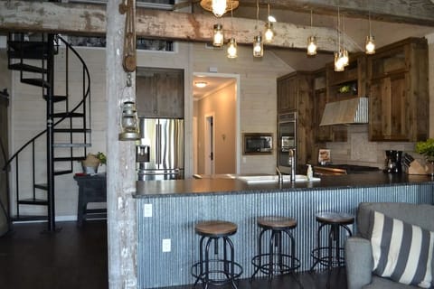 Room For Entertaining!