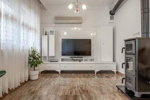 Villa | Living area | Fireplace