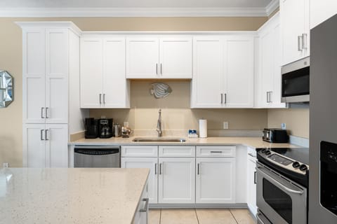 Fully Stocked Kitchen including crock pot