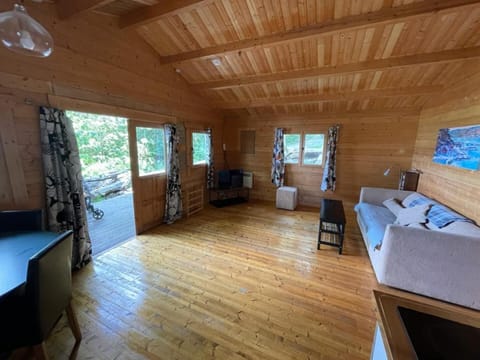 Cottage | Living room | 30-inch TV with digital channels