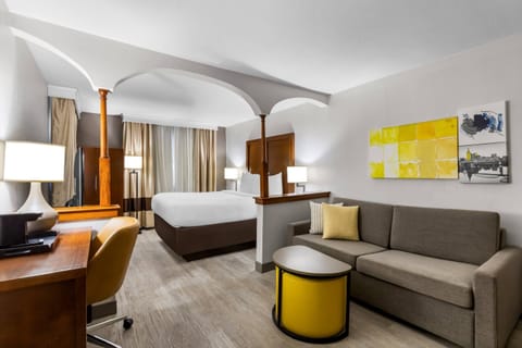 Suite, 1 Queen Bed with Sofa bed, Non Smoking | Hypo-allergenic bedding, desk, laptop workspace, blackout drapes