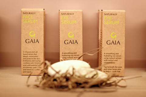 Body treatments, hydrotherapy, aromatherapy, hot stone massages