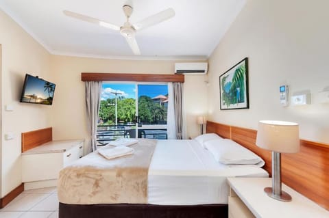 Basic Studio Suite, 2 Bedrooms | In-room safe, desk, soundproofing, iron/ironing board