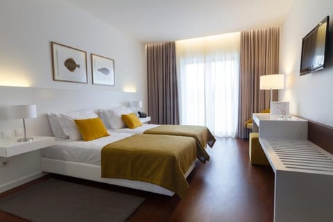 Minibar, in-room safe, desk, laptop workspace