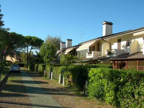 Villa, 2 Bedrooms, Balcony, Garden View | Exterior