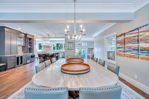 Dining table featuring 10 seats.