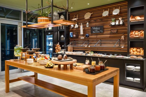 Daily buffet breakfast for a fee