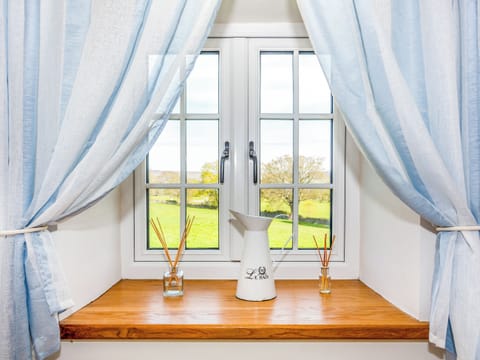 Bathroom | The Farmhouse - Oak Tree Farm, West Witton, near Leyburn