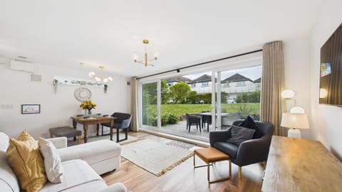 Morien - 2 Bedroom Apartment - Saundersfoot (28476)