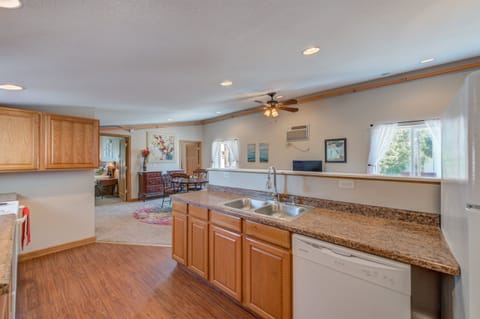 The open-concept floorplan means you can cook while enjoying conversation with family and friends.