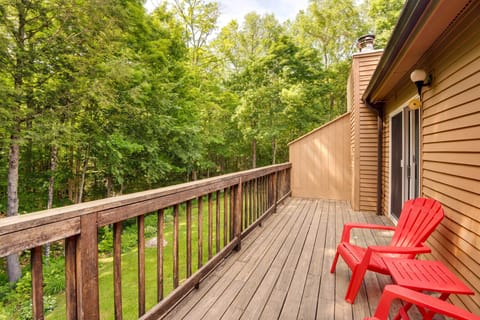Lincoln Vacation Rental | 2BR | 2BA | 1,064 Sq Ft | Stairs Required
