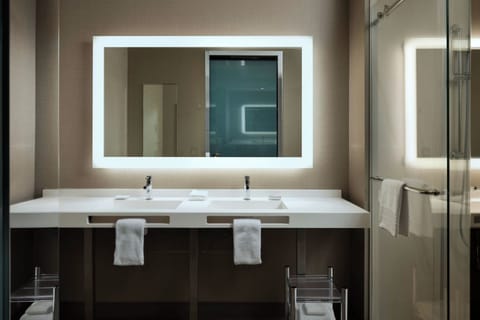 Free toiletries, hair dryer, bathrobes, towels