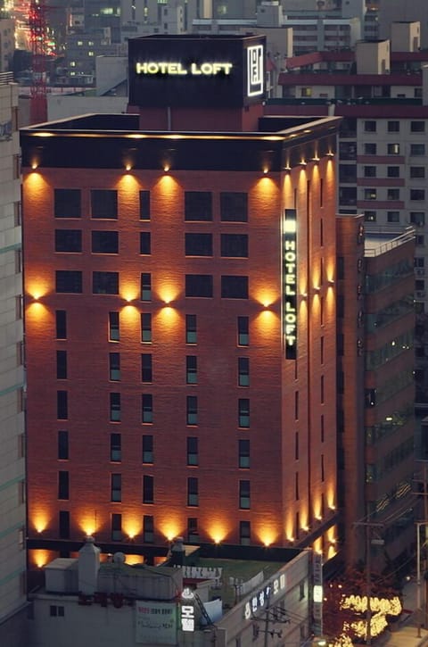 Front of property - evening/night