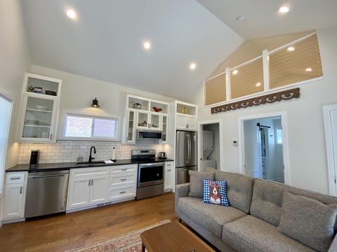 Welcome to G.F. Wiard Cottage! A dog friendly retreat, easy walking to historic downtown Cody