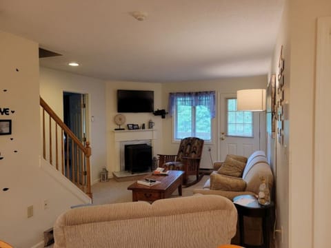 Multi Level, Sleeps 10