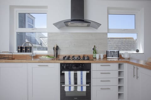 Modern kitchen with kettle and cafetiere - Ocean View
