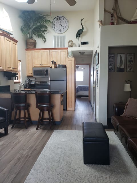 Great vibes here! Relax in comfort with central air & heat