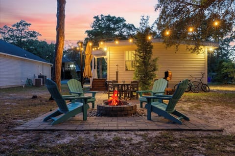 Oak Island Vacation Rental | 2BR | 2BA | 850 Sq Ft | Single-Story Home