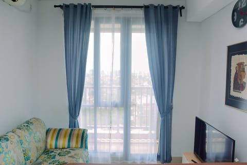 Room | Living room | TV