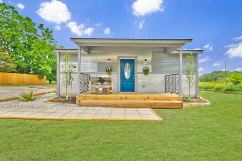 Front of Blue Jay Getaway